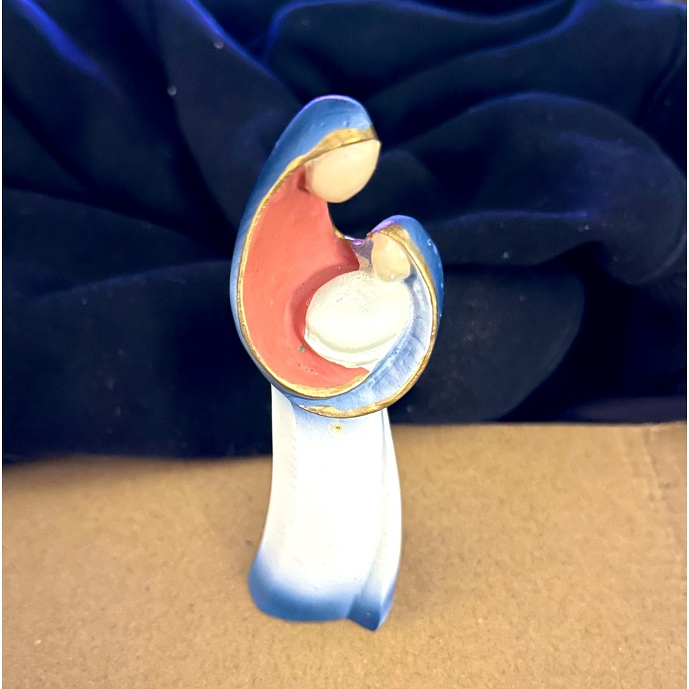 Desktop Mother And Child Figurine